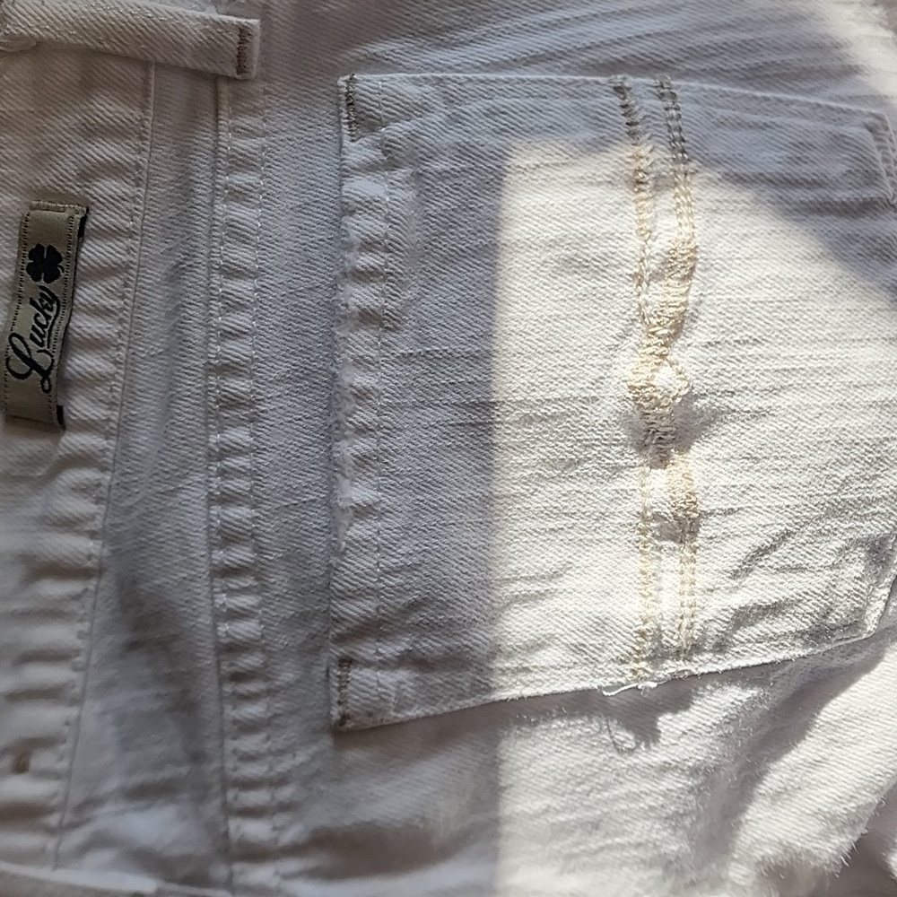 Lucky Brand Women's Cropped White Jeans - Picture 4 of 4